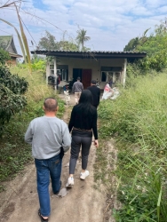 LINE_ALBUM_ลงพื้นที่บ้านรายเรืองยศ  นางประนอมสุต_260123_101.jpg - ลงพื้นที่สำรวจและเก็บข้อมูลเงินสงเคราะห์ผู้มีรายได้น้อยไร้ที่พึ่ง | https://www.sanpatong.go.th